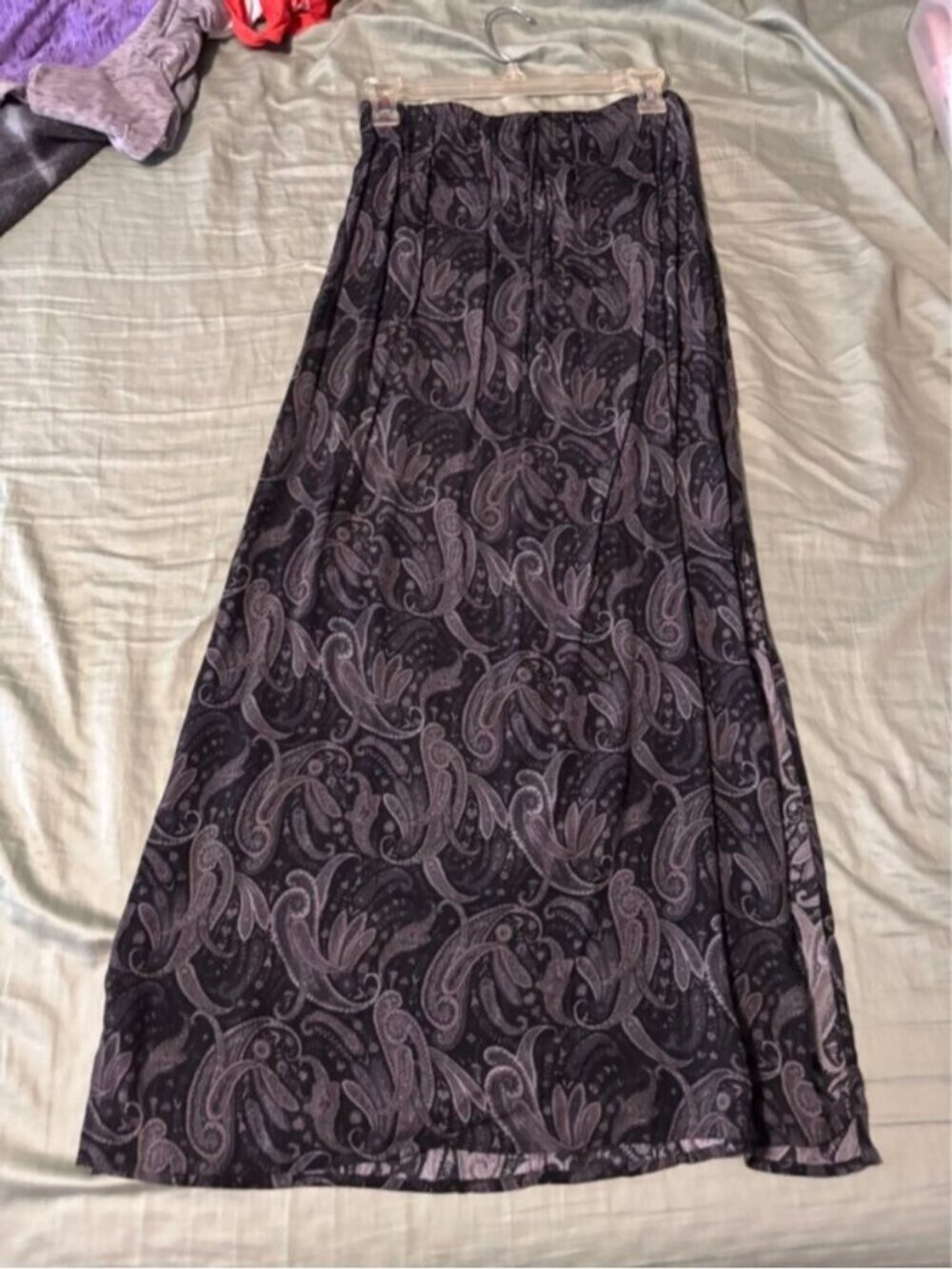 Liz Claiborne size 6 long skirt
